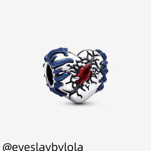 Pandora Stranger Things Glow-in-the-dark Heart Charm